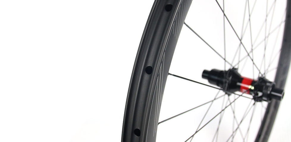 extra light carbon wheel in the world